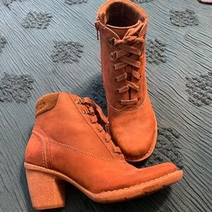 Clarks block heel ankle boot